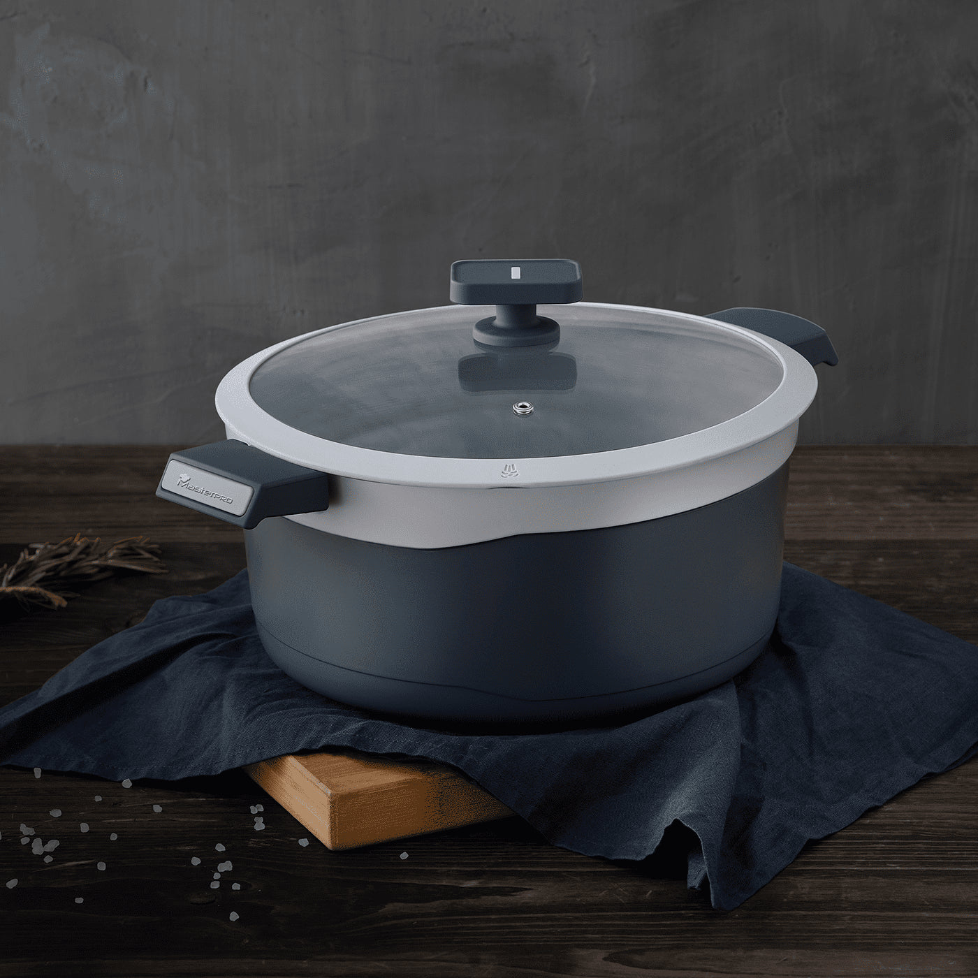 Gastro Ceramic by MasterPRO - 4.8Qt Cast Aluminum Dutch Oven