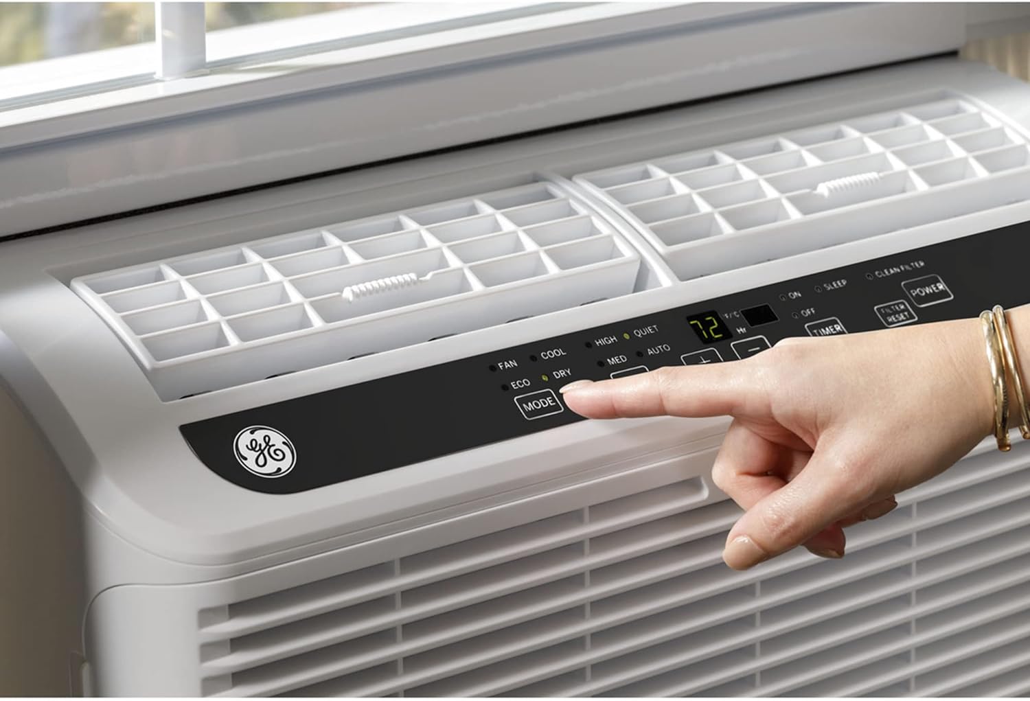 GE ENERGY STAR 6,200 BTU Ultra Quiet Window Air Conditioner for Small Rooms up to 250 sq. ft. (Refurbished)